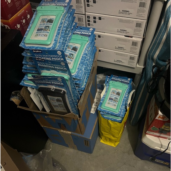 Set Of 2 Waterproof Floating Cell Phone Pouch W/ Strap asking $8 per pair - Picture 5 of 6